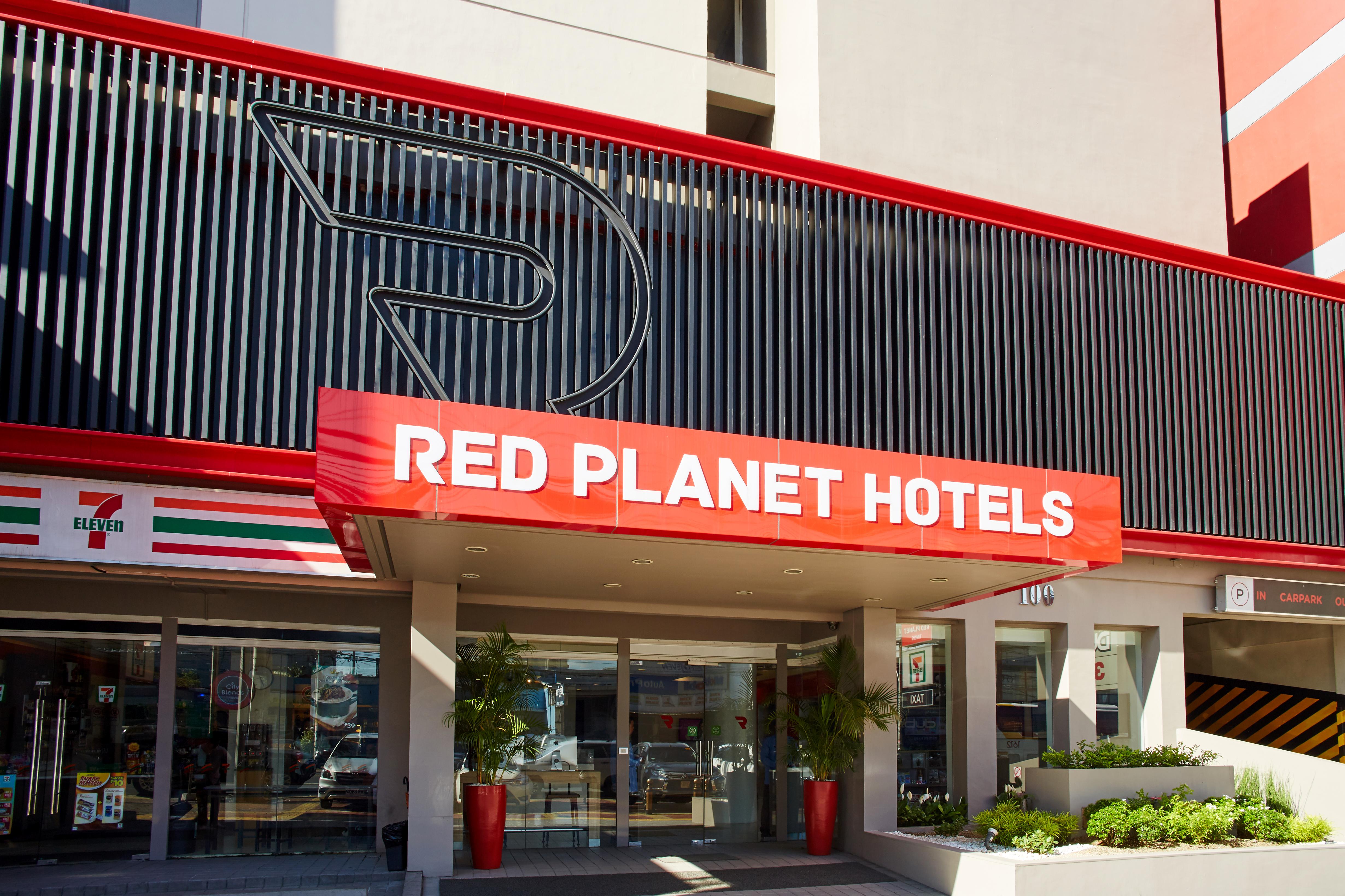 Red Planet Quezon City Timog Hotel Екстериор снимка