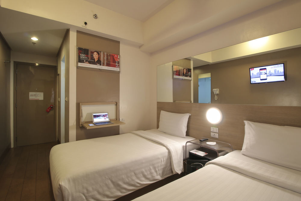 Red Planet Quezon City Timog Hotel Екстериор снимка