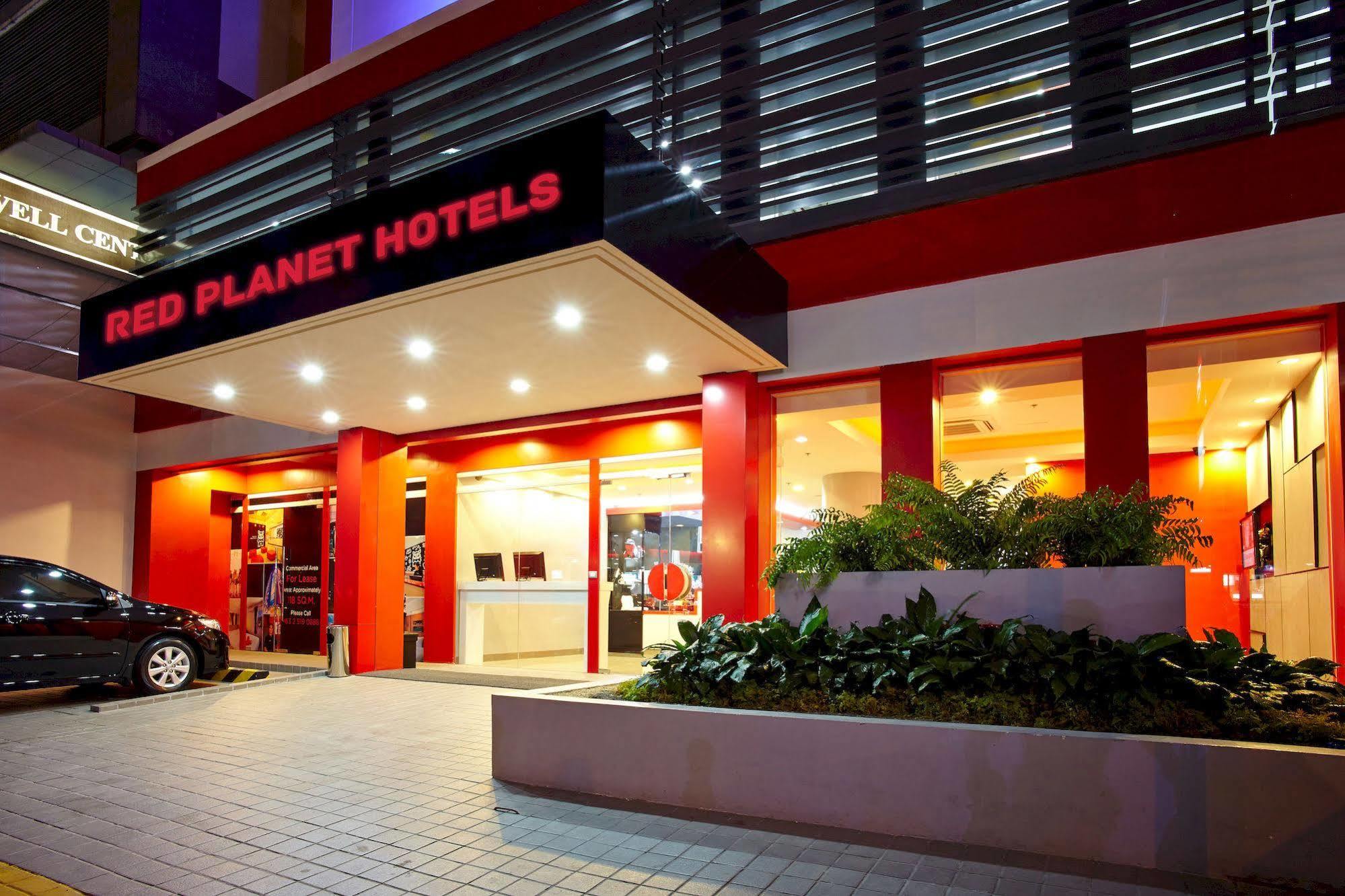 Red Planet Quezon City Timog Hotel Екстериор снимка